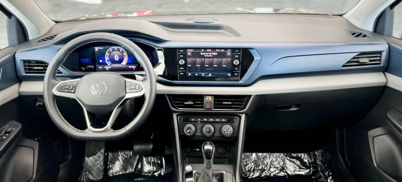 2022 Volkswagen Taos SE 4Motion