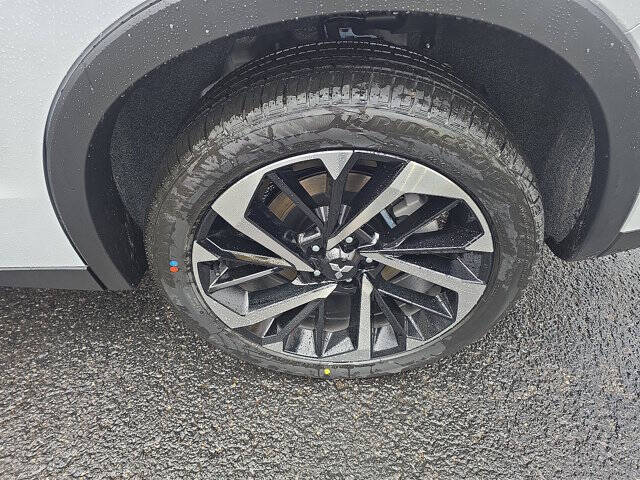 2025 Mitsubishi Outlander PHEV SE