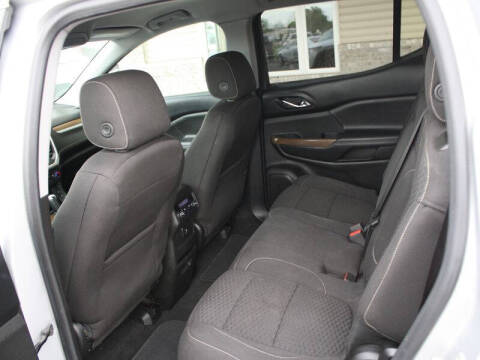 2017 GMC Acadia SLE-2