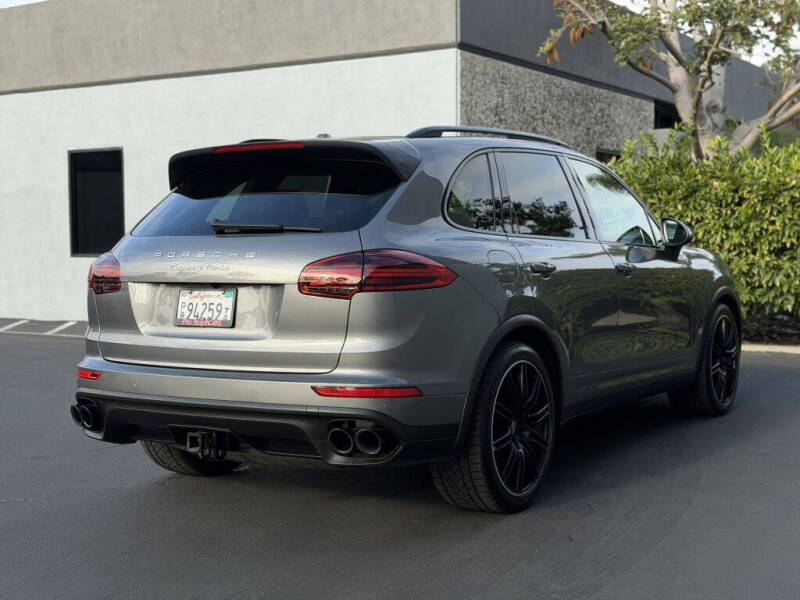 2017 Porsche Cayenne Turbo