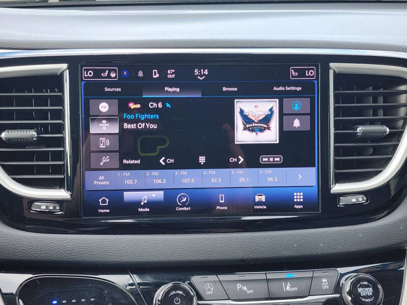 2023 Chrysler Pacifica Touring L