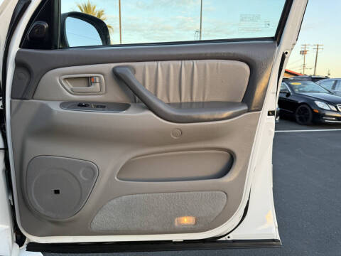 2004 Toyota Sequoia Limited