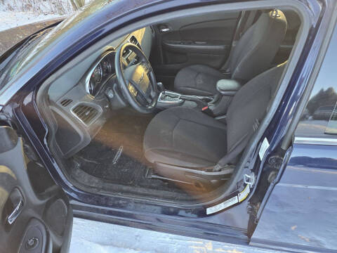 2013 Chrysler 200 LX