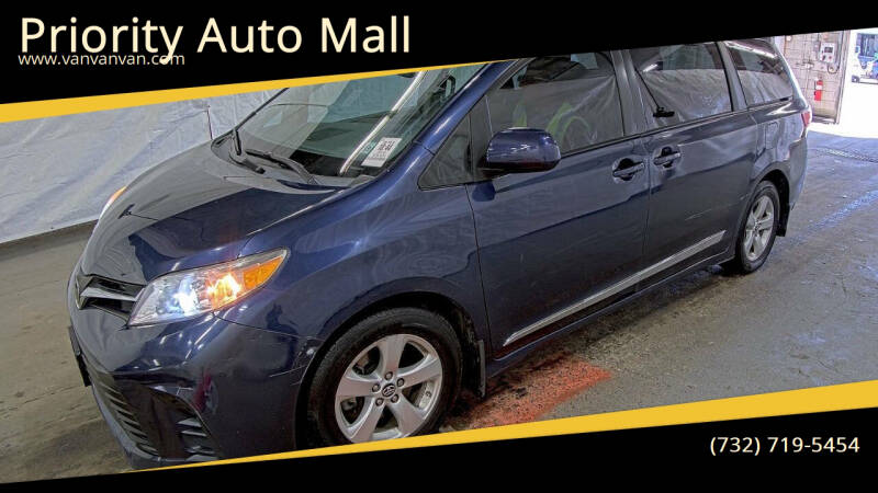 2019 Toyota Sienna LE 8-Passenger