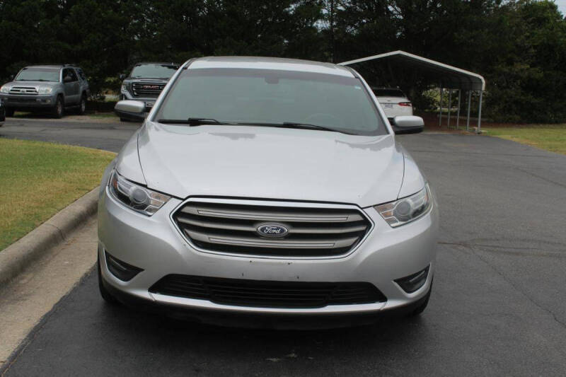 2017 Ford Taurus SEL