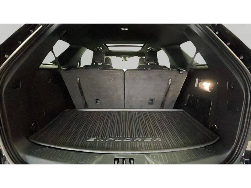 2022 Ford Explorer ST-Line