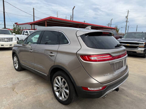 2019 Lincoln MKC Select