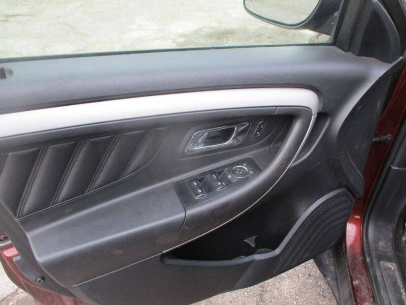 2015 Ford Taurus SEL