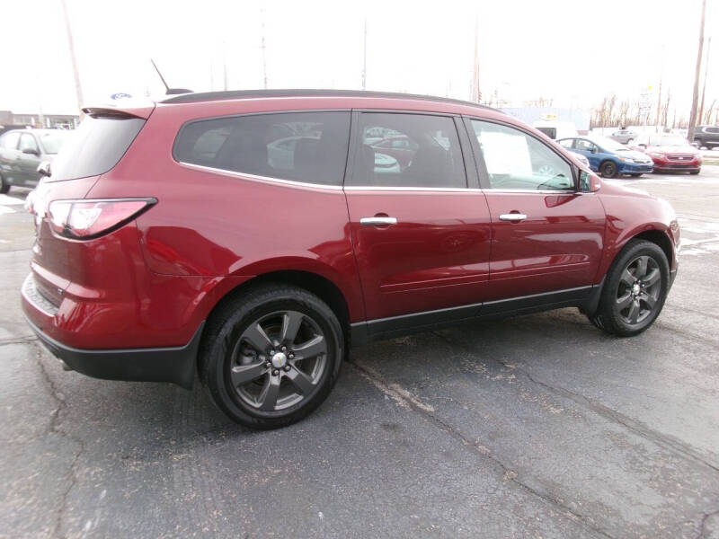 2017 Chevrolet Traverse LT