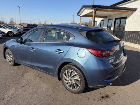 2017 Mazda MAZDA3 Touring