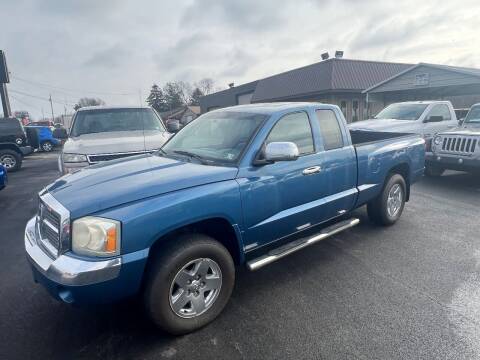 2005 Dodge Dakota for sale at ROUTE 21 AUTO SALES in Uniontown PA