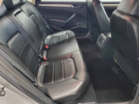 2014 Volkswagen Passat 1.8T SE