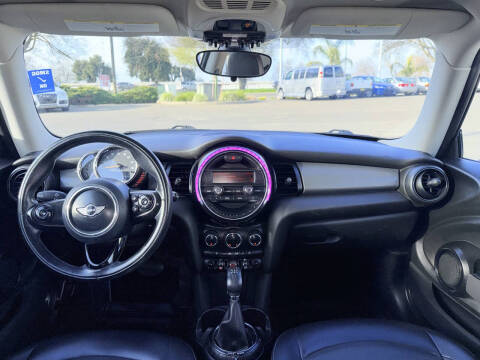 2015 MINI Hardtop 2 Door Cooper