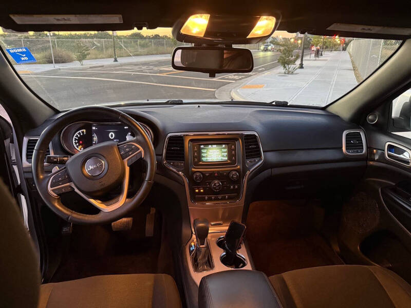2016 Jeep Grand Cherokee Laredo E