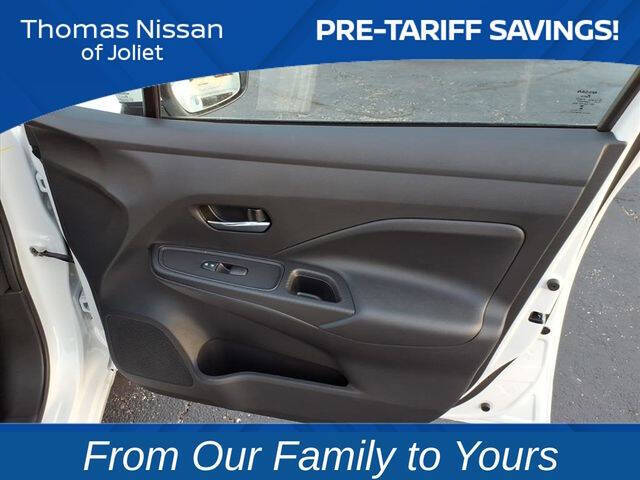 2025 Nissan Versa SV