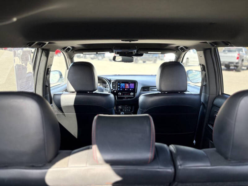 2020 Mitsubishi Outlander SE