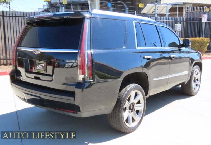 2017 Cadillac Escalade Luxury