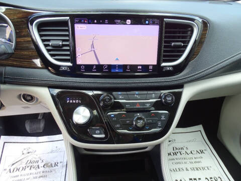 2023 Chrysler Pacifica Plug-In Hybrid Limited