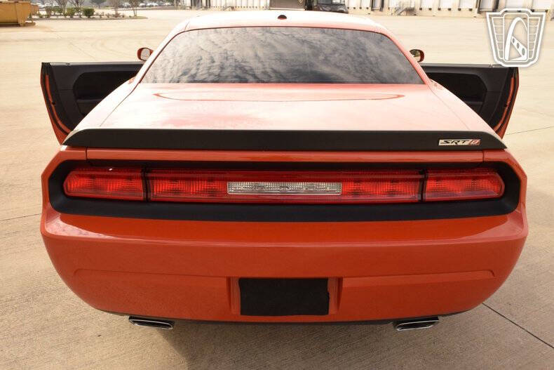 2008 Dodge Challenger SRT8