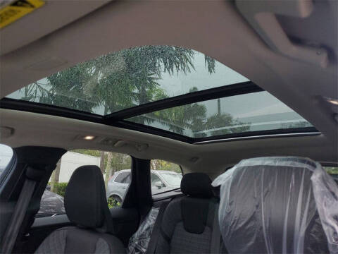 2025 Volvo XC60 B5 Core Dark Theme