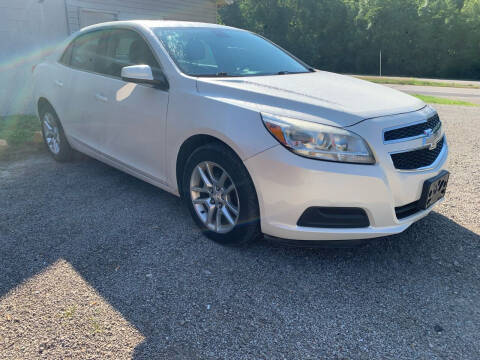 2013 Chevrolet Malibu for sale at Court House Cars, LLC in Chillicothe OH