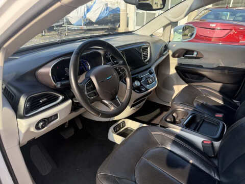 2018 Chrysler Pacifica Hybrid Touring L