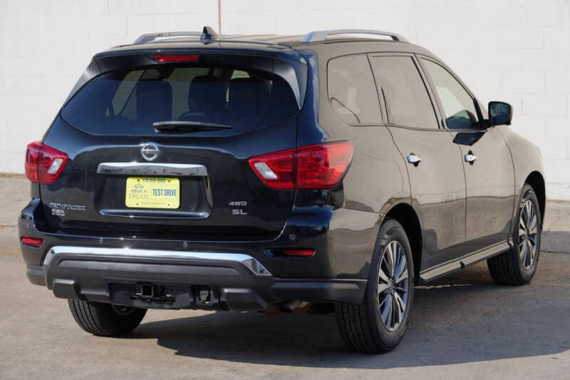 2020 Nissan Pathfinder SL