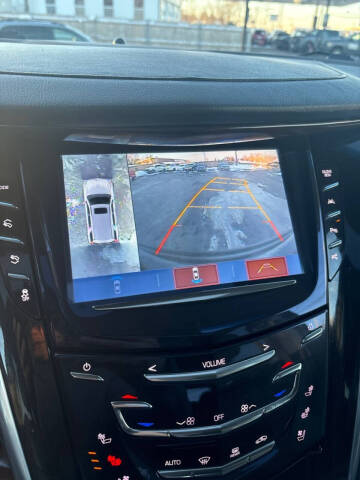 2018 Cadillac Escalade Luxury