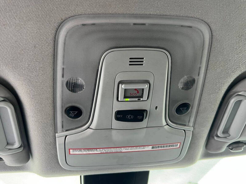 2022 Toyota Prius LE