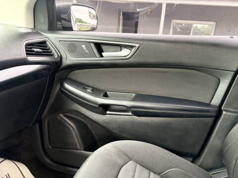 2015 Ford Edge SE