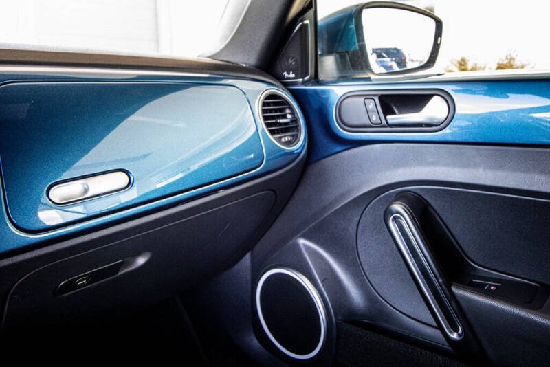 2019 Volkswagen Beetle Convertible 2.0T SE