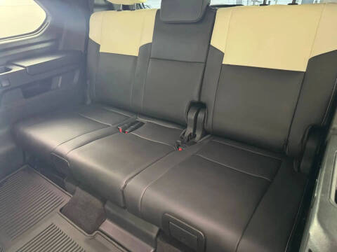 2023 Toyota Sequoia Capstone