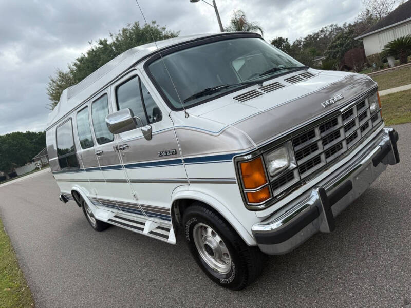 1992 Dodge Ram Van B250 Maxi