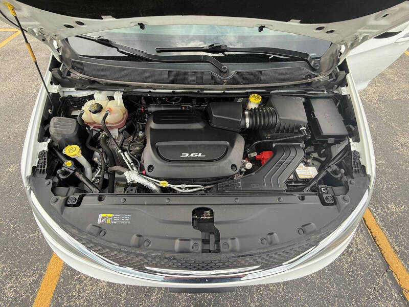 2017 Chrysler Pacifica Touring