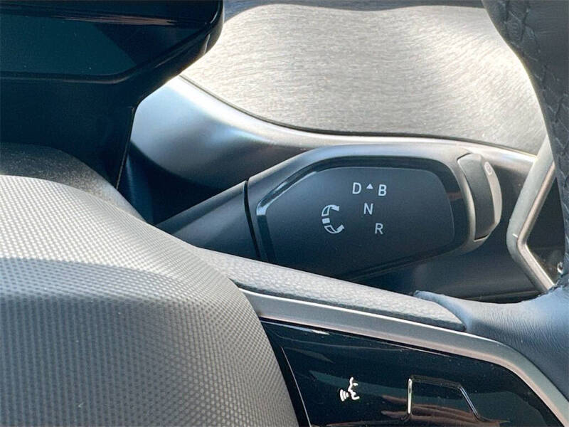 2025 Volkswagen ID. Buzz Pro S Plus 4Motion