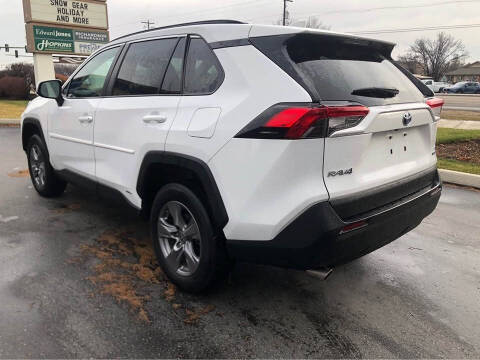 2022 Toyota RAV4 Hybrid LE