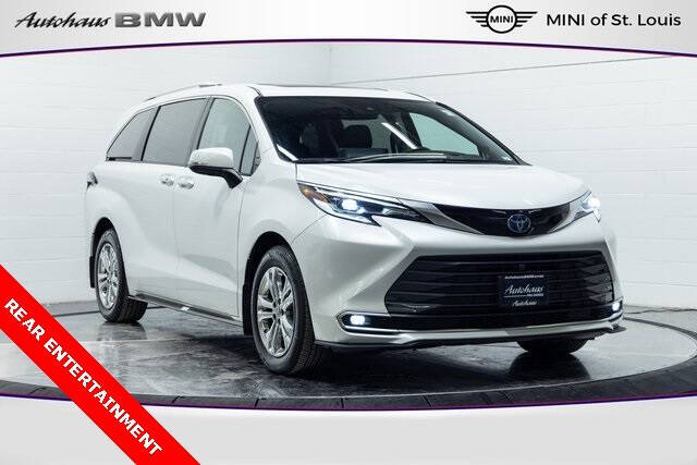 2023 Toyota Sienna Platinum 7-Passenger
