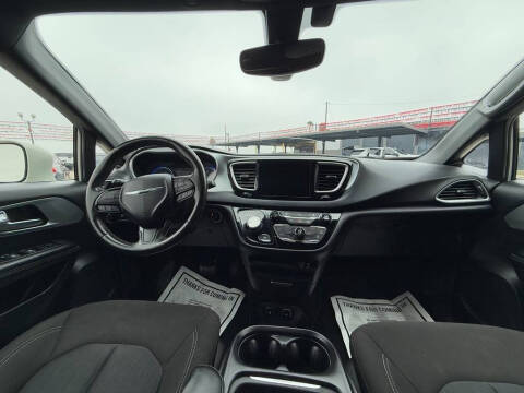 2020 Chrysler Pacifica Touring