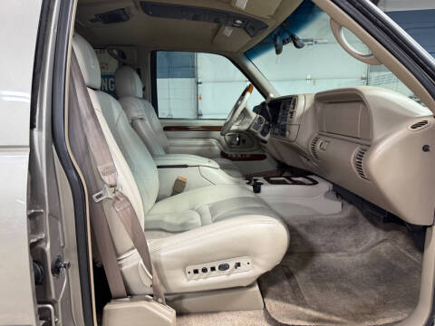 2000 Cadillac Escalade