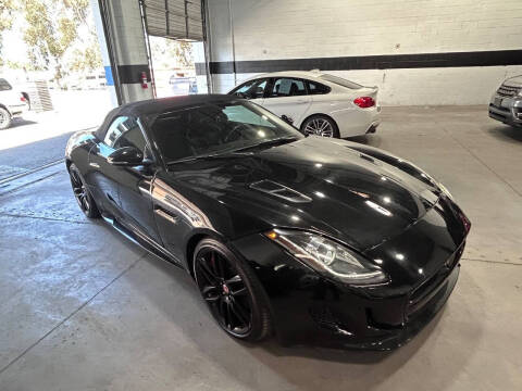 2016 Jaguar F-TYPE R
