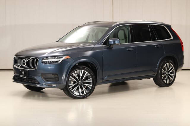 2022 Volvo XC90 T5 Momentum