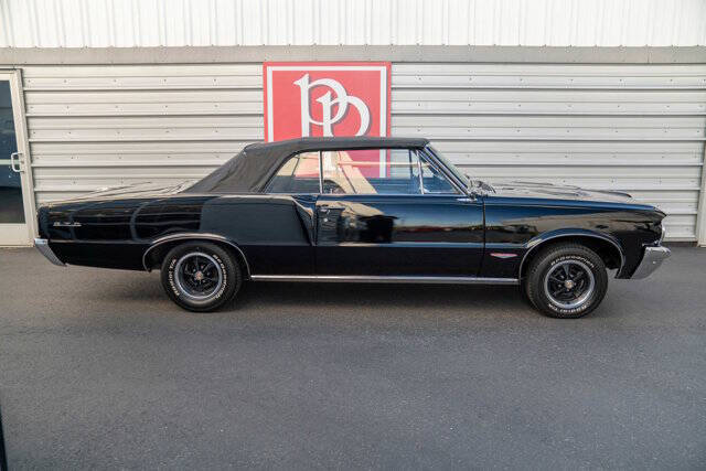 1964 Pontiac Le Mans 52