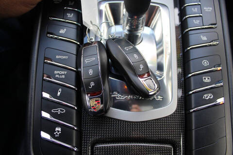 2015 Porsche Panamera GTS