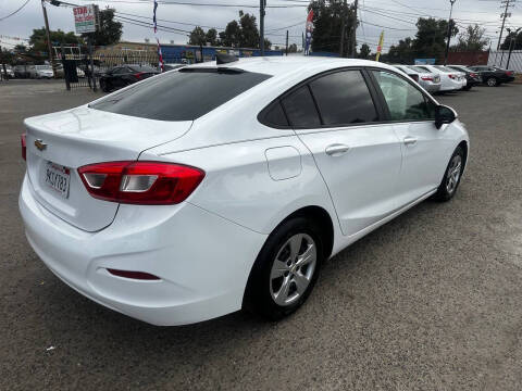 2017 Chevrolet Cruze LS Auto