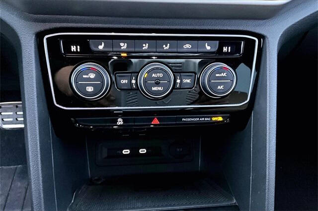 2022 Volkswagen Atlas Cross Sport V6 SEL R-Line 4Motion