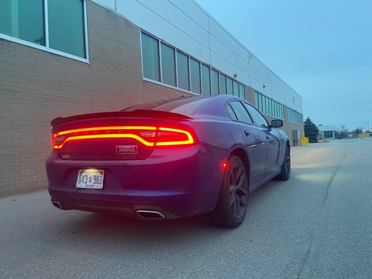 2019 Dodge Charger SXT photo 9