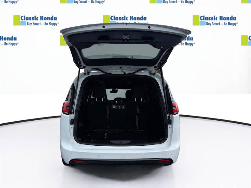 2021 Chrysler Pacifica Touring