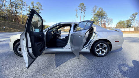 2012 Dodge Charger SE