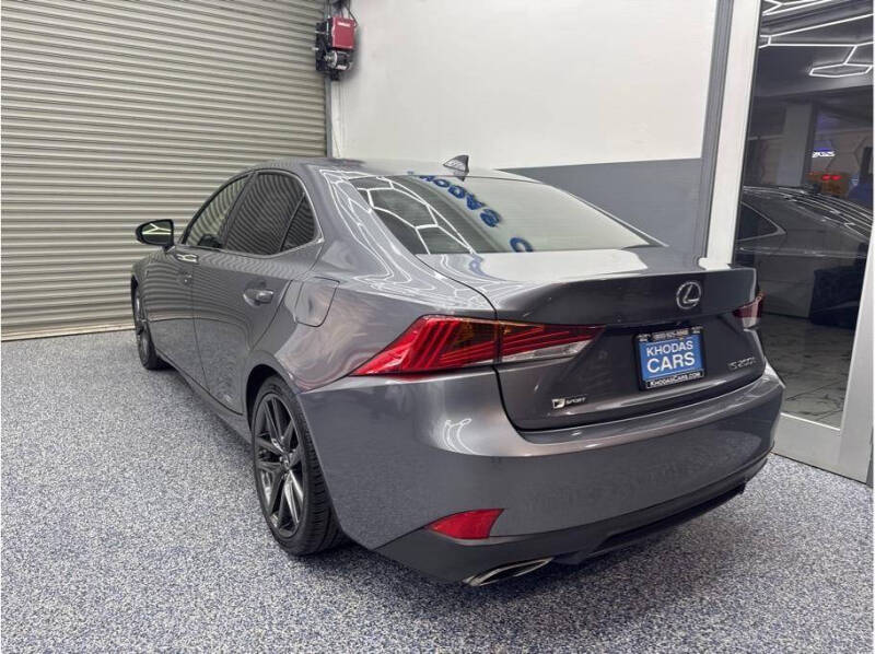 2017 Lexus IS 200t