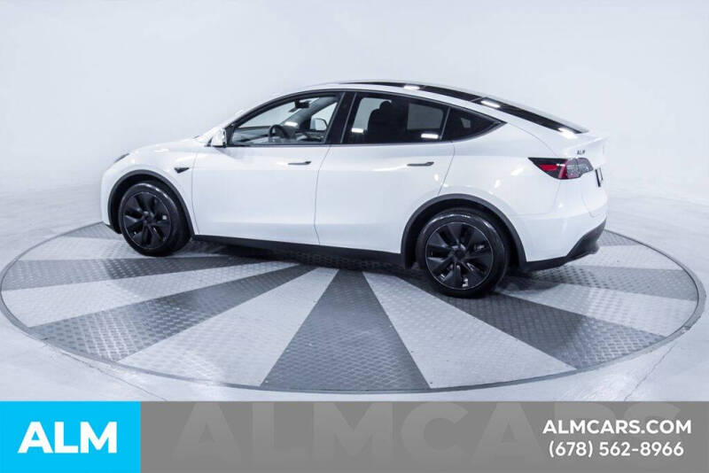 2025 Tesla Model Y Long Range